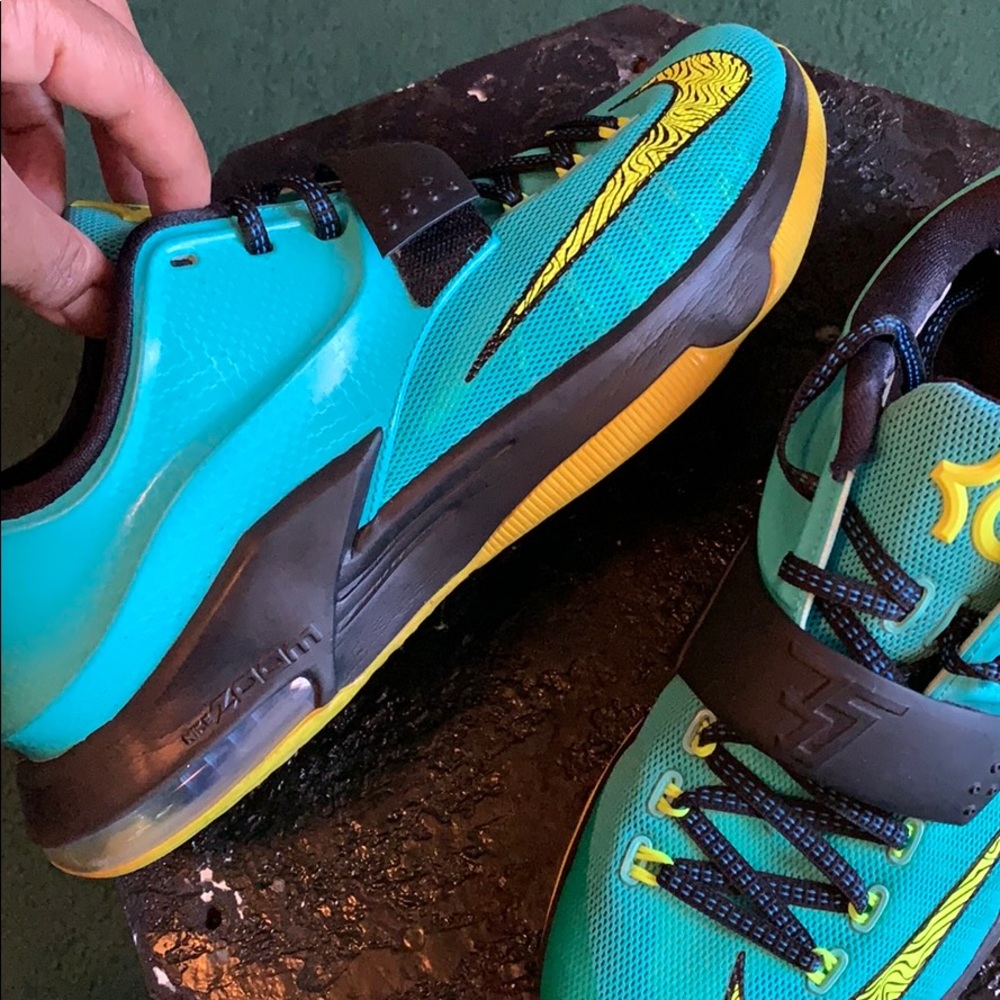 Nike KD’s - Picture 3 of 8